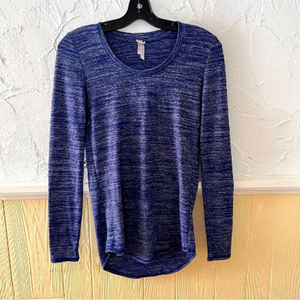 BLUE Long Sleeved Top Size Small
